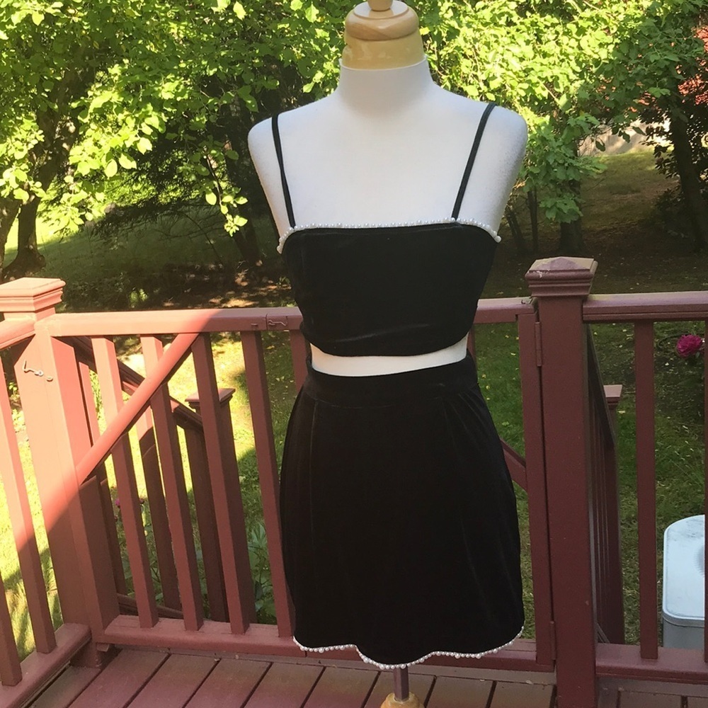 NWT! URBAN OUTFITTERS Size S velvet pearl skirt set